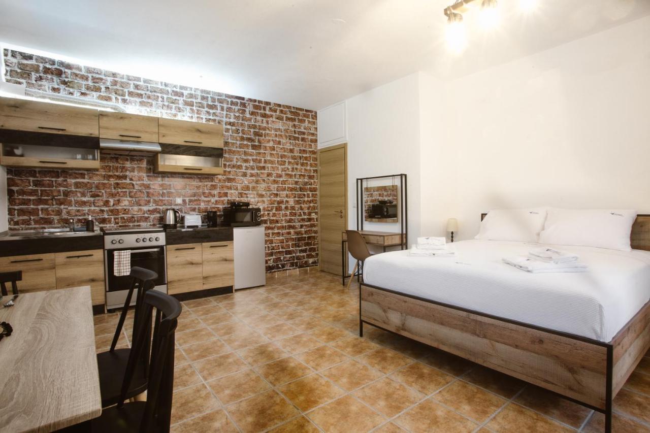 Joseph Village Apartments Foúrka Eksteriør bilde