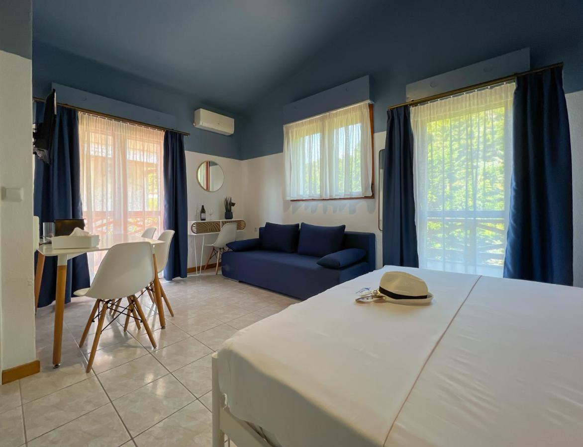 Joseph Village Apartments Foúrka Eksteriør bilde