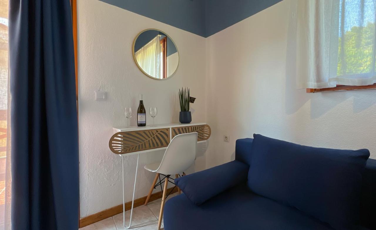 Joseph Village Apartments Foúrka Eksteriør bilde