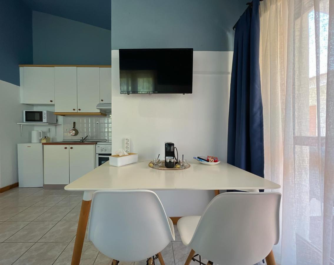 Joseph Village Apartments Foúrka Eksteriør bilde