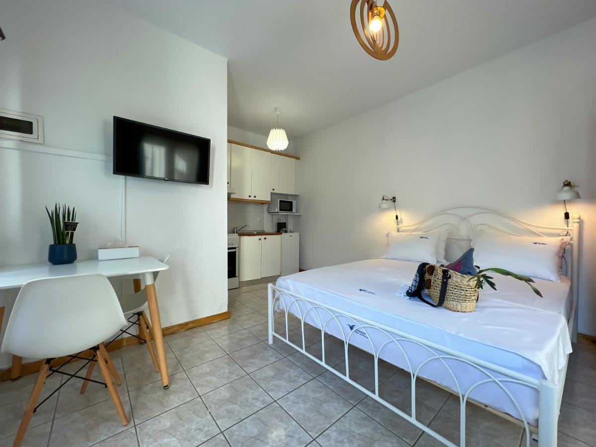 Joseph Village Apartments Foúrka Eksteriør bilde