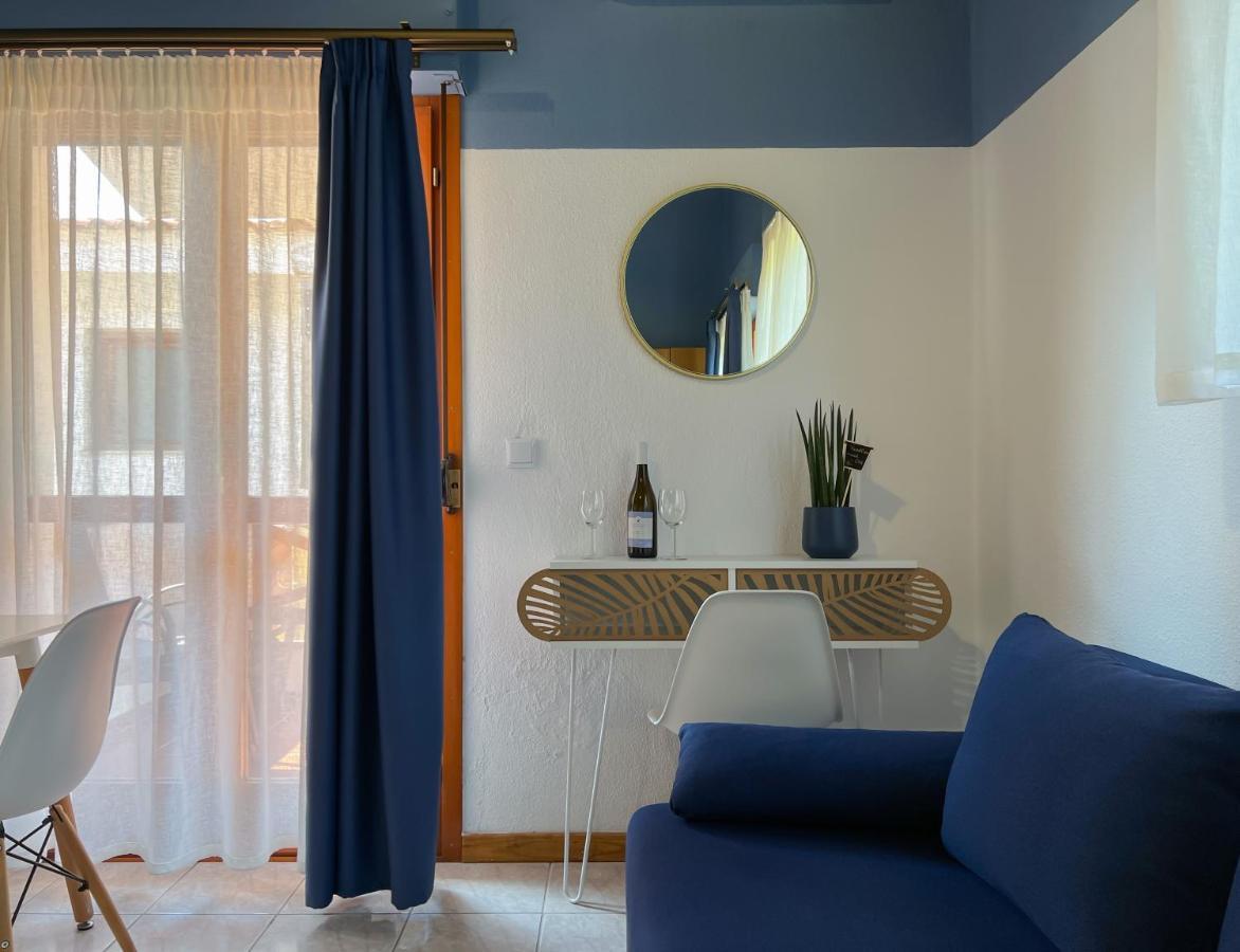 Joseph Village Apartments Foúrka Eksteriør bilde