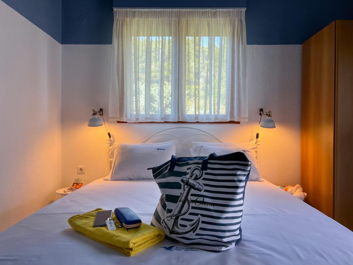 Joseph Village Apartments Foúrka Eksteriør bilde