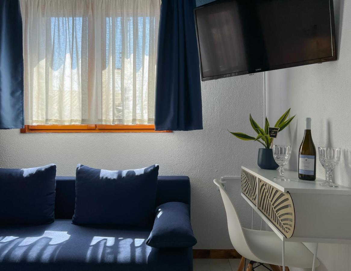 Joseph Village Apartments Foúrka Eksteriør bilde